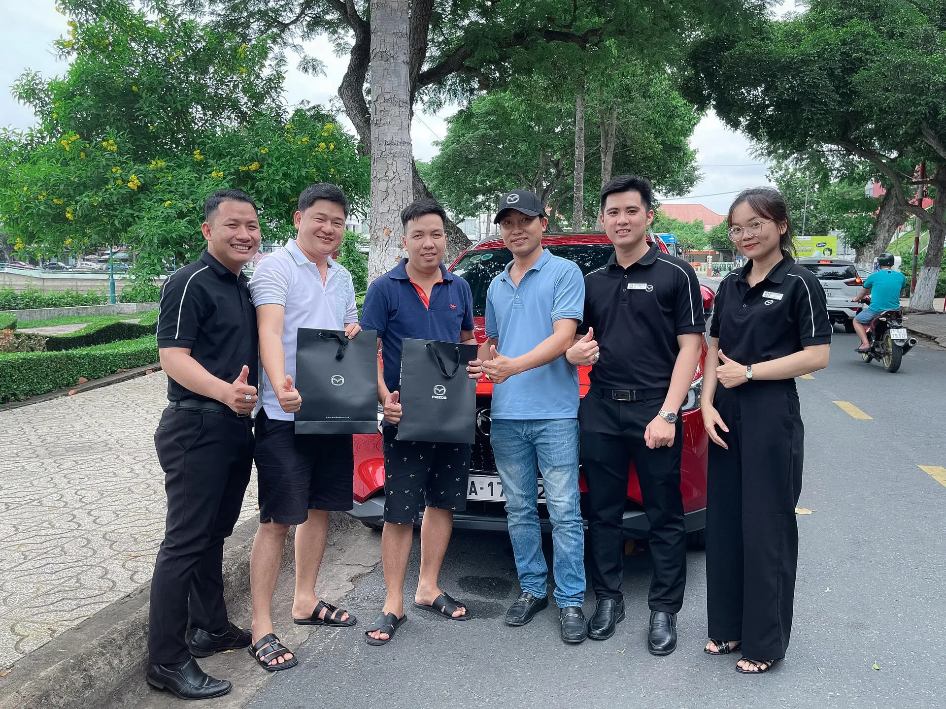 THACO AUTO BẾN TRE tiếp tục gắn kết, tri ân khách hàng tại chương trình “Cafe cuối tuần”